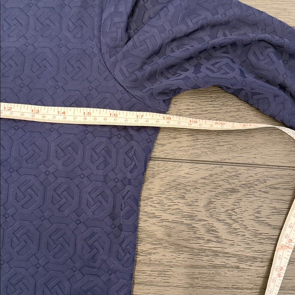 J. McLaughlin Textured Navy Top - Picture 7 of 9